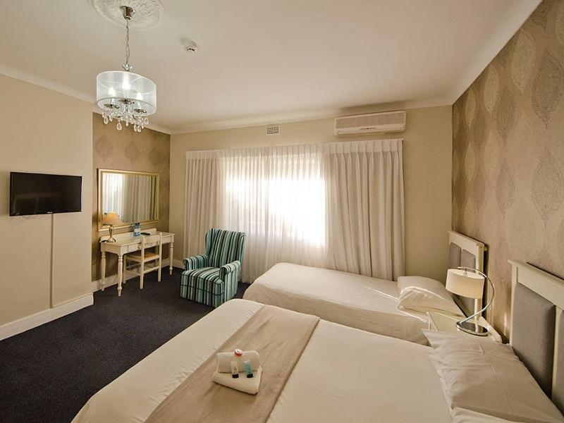 The Russel Hotel Knysna Eksteriør billede